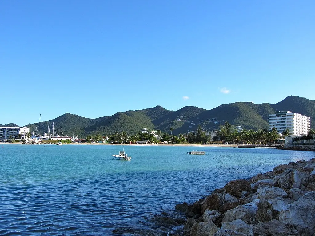 1024px Simpson Bay Beach 6543951073