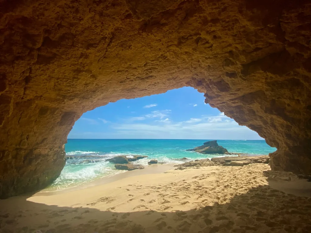 cupecoy bay beach st maarten