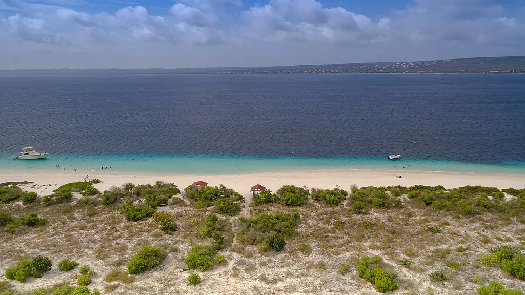 1024px Klein Bonaire 34769019222