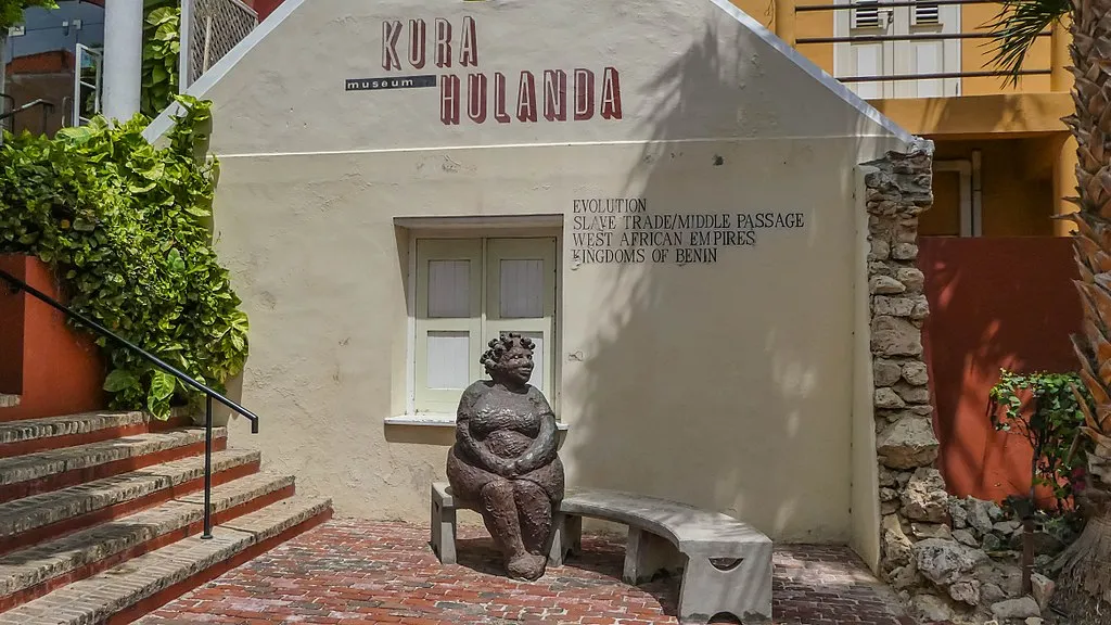 1024px Kura Hulanda museum 31086636051