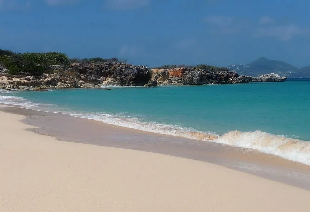 1024px Tintamarre Island 1