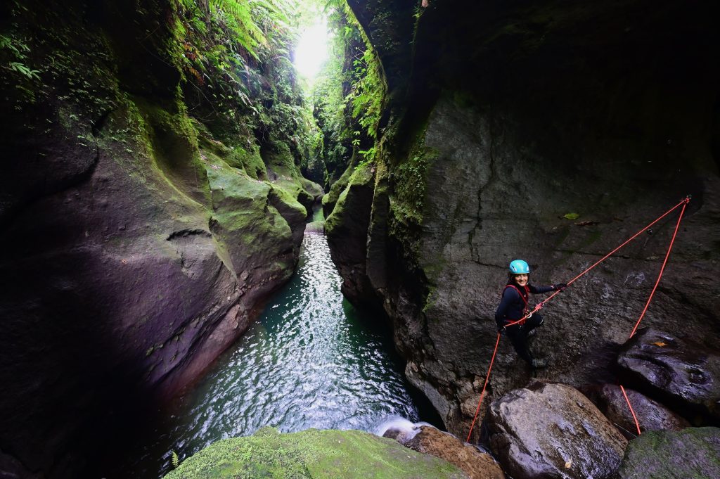 Titou Gorge Middle Banner