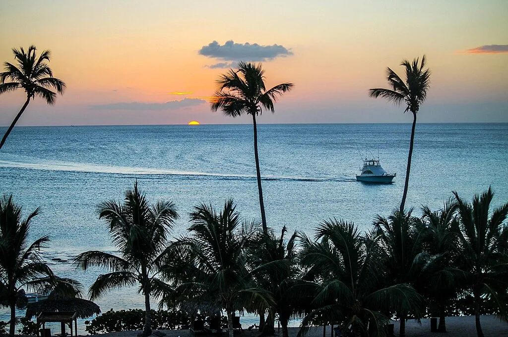 1024px Atardecer bayahibe