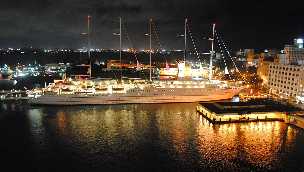 1024px Club Med 2 Old San Juan Puerto Rico