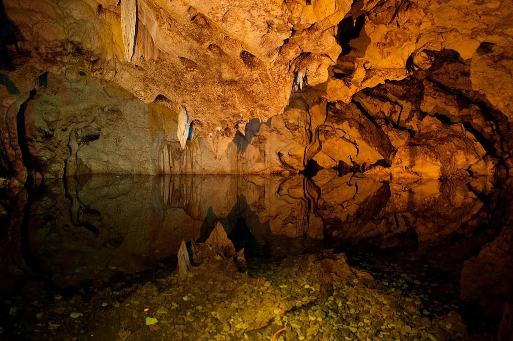 1024px Green Grotto Caves Jamaica