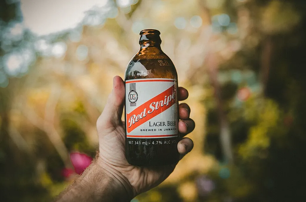 1024px Red Stripe Unsplash 1