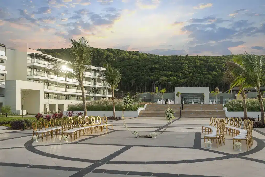 Eden Bay Resort 1