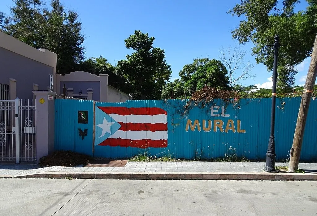 1024px Arte publico en Ponce Puerto Rico Calle Trujillo Bo. Tercero Ponce Puerto Rico mirando al suroeste DSC02165
