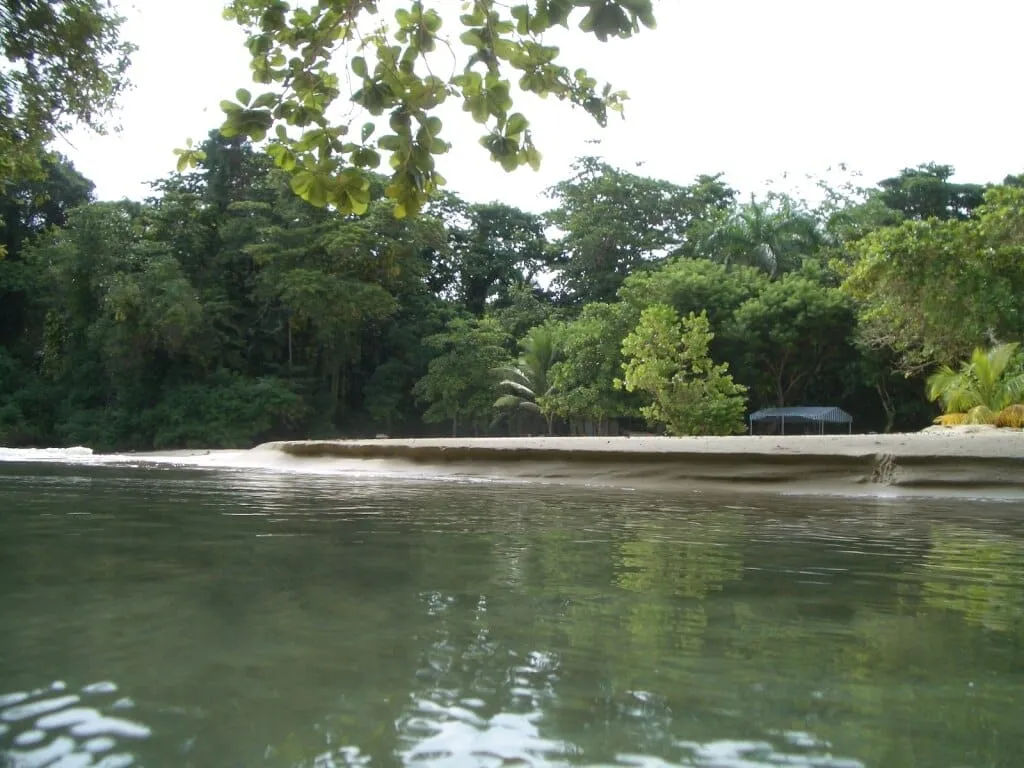 1024px Frenchmans cove2