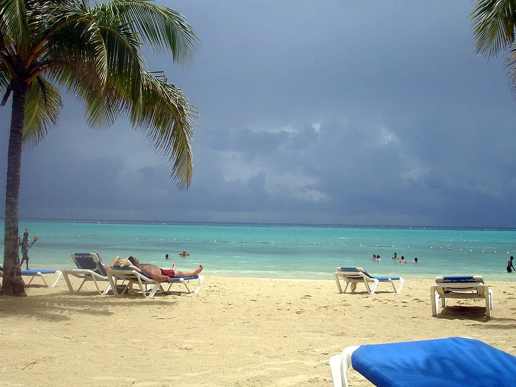 1024px Jamaica panoramio 19