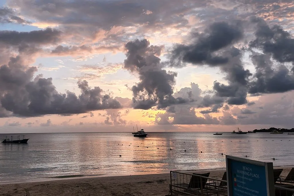 1024px Jamaican sunset Flickr VV Nincic