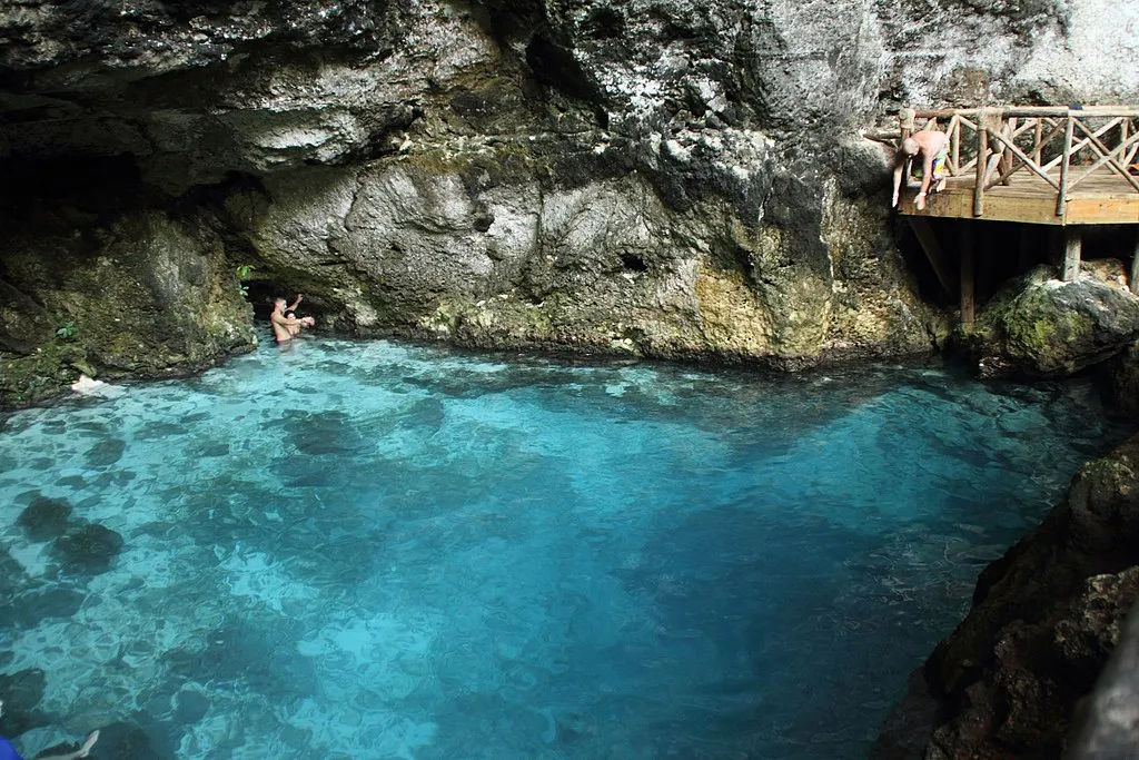 1024px Dominican Republic Hoyo Azul